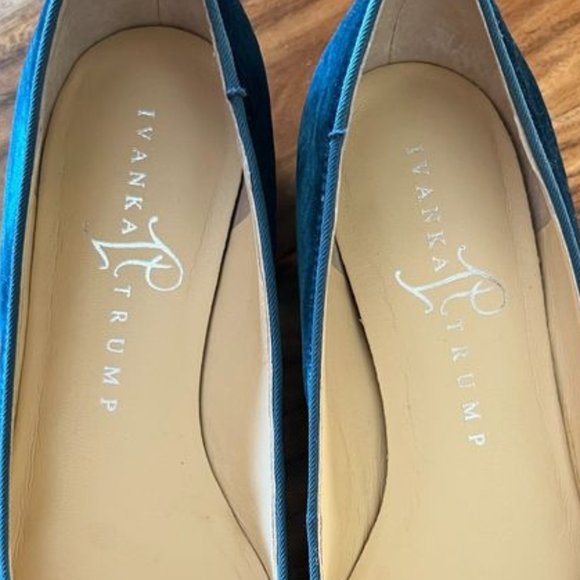 Ivanka Trump Smoking Shoe - Picture 4 of 4